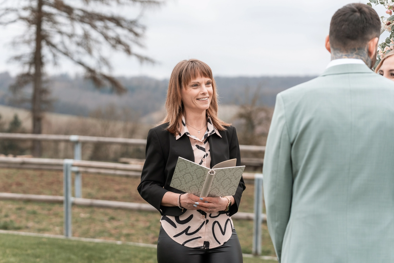 Freiberufliche Trauerrednerin – Hochzeitsreden